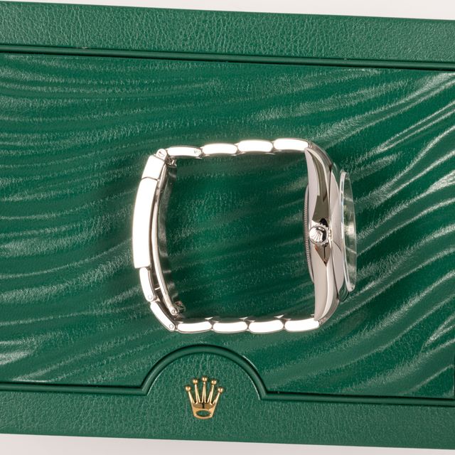 Rolex Oyster Perpetual 124300 Image 2